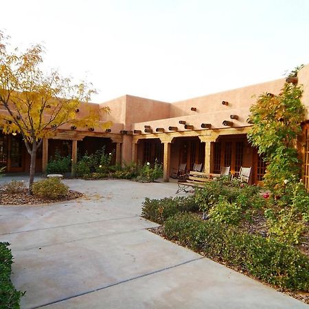 Courtyard Page At Lake Powell Exterior photo