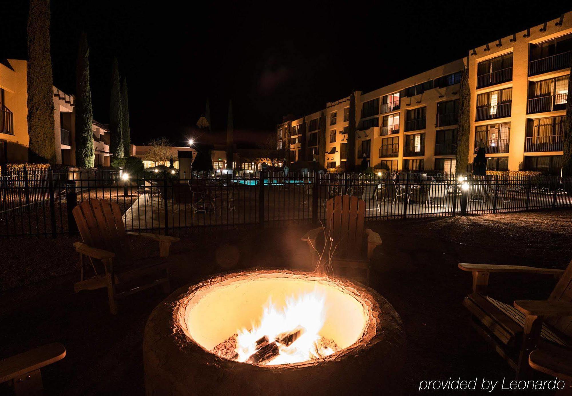 Courtyard Page At Lake Powell Exterior photo